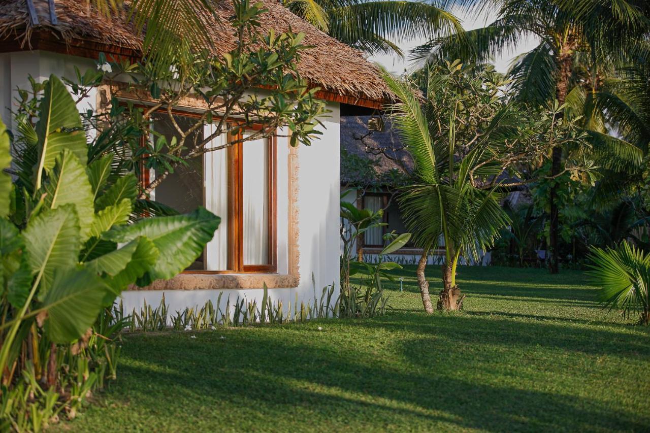 Ngapali Bay Villas & Spa Exterior photo